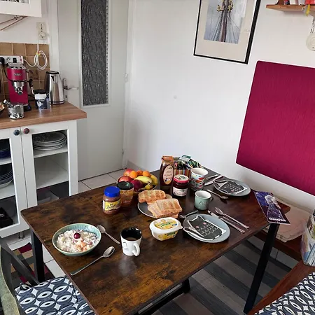 Auguste Lumineuse Homestay *