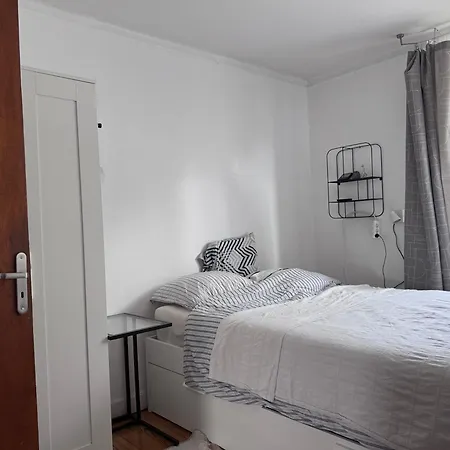 Auguste Lumineuse Homestay Quimper